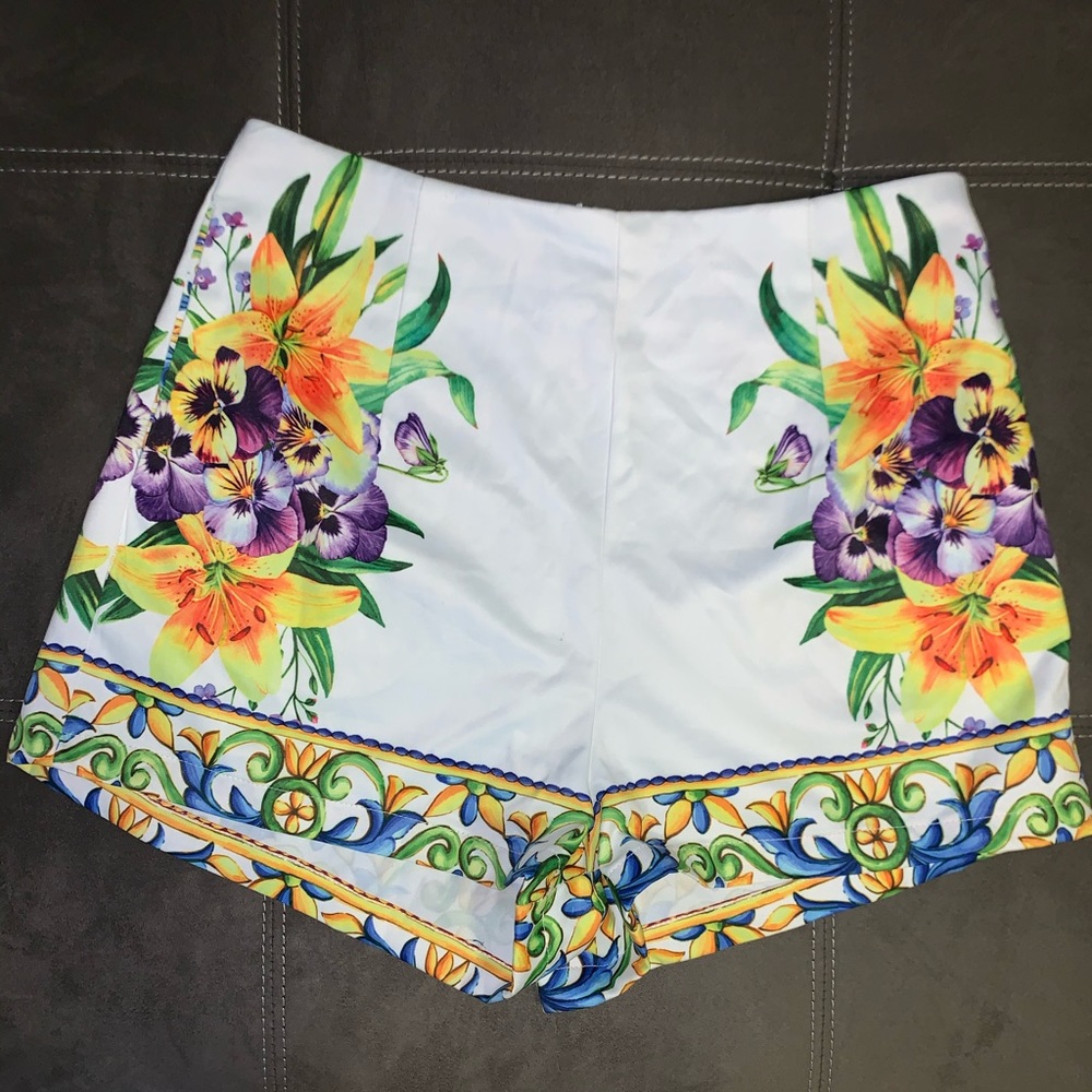 Two piece set - Picture 2 of 6